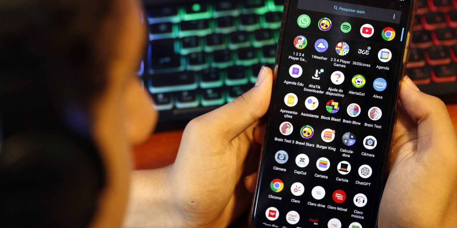 Deputies approve of the project that fights adultization on the network