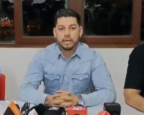 East moves chips: debt with Rojas, Haquin case and possible new incorporation