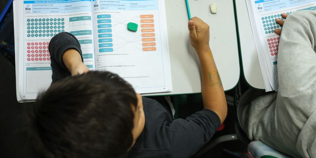 Education vacancies make unemployment the smallest ever recorded