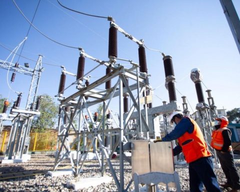 Electric sector at risk by populist measure