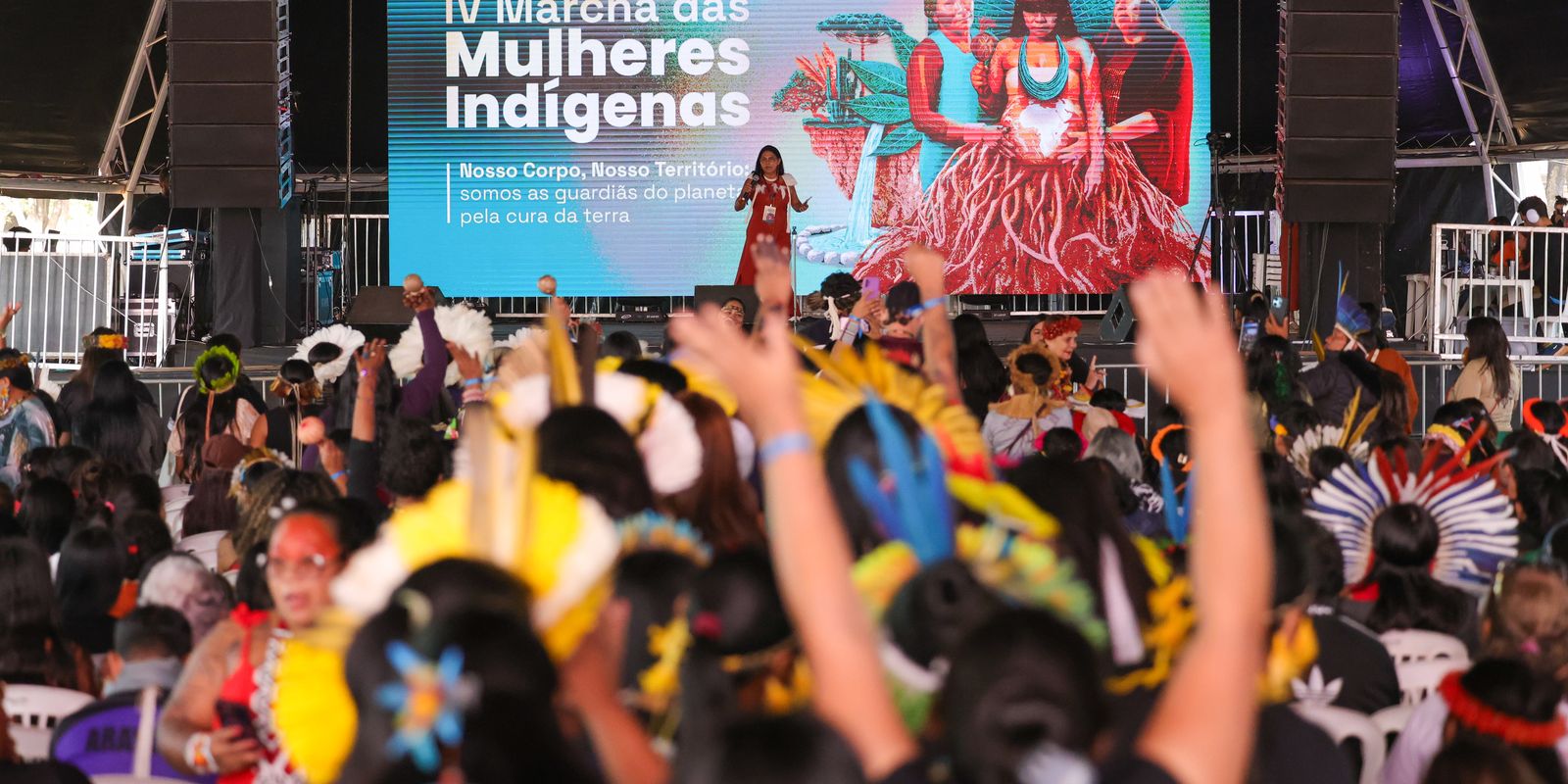 Event in Brasilia brings together 5,000 indigenous women who ask for protection