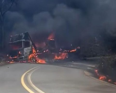 FARC dissidents would have set fire against a vehicle from D1 stores in Antioquia