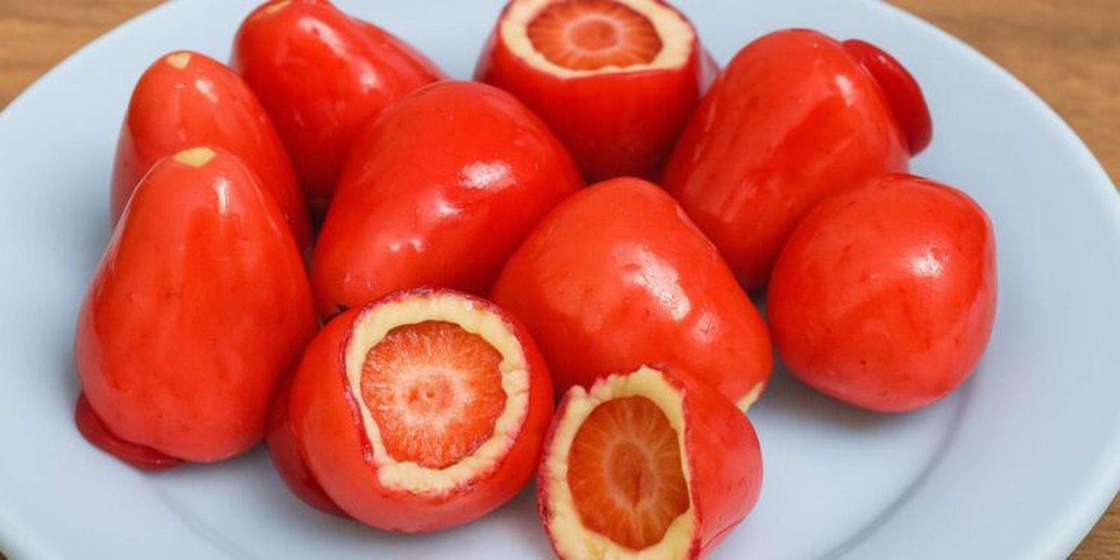 Federal Council of Dentistry Alert on Strawberry Risks of Love