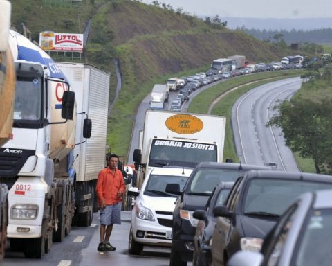 Federal Judge sends government to reactivate radars on highways
