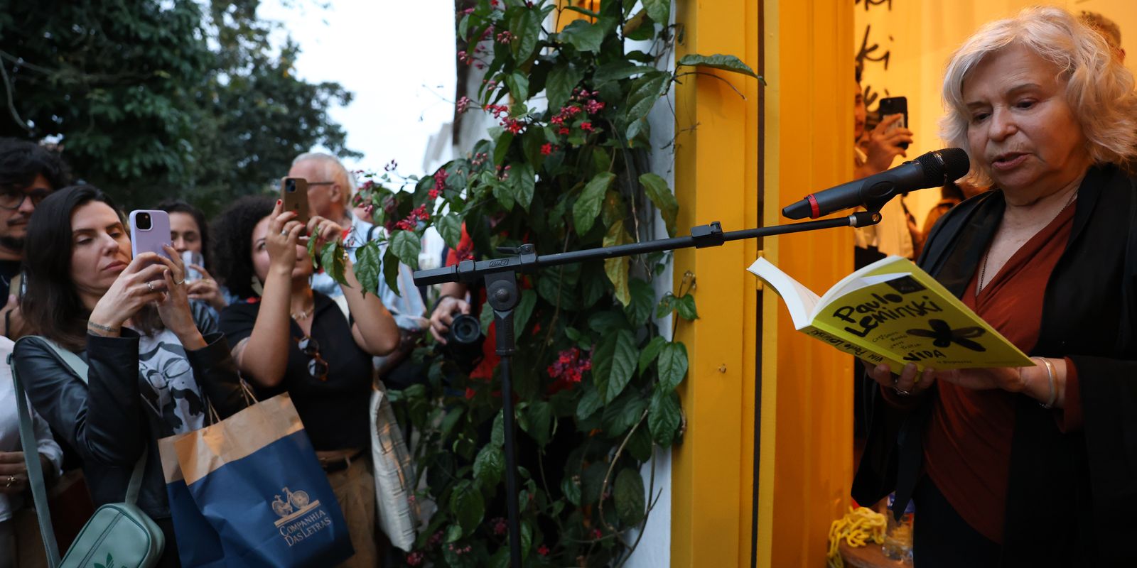 Flip: 34,000 people were at the party that honored Leminski