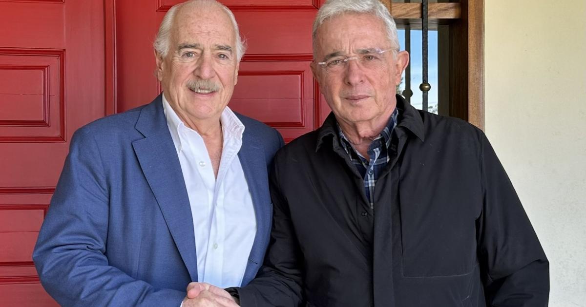 Former President Pastrana visited Álvaro Uribe after being sentenced to 12 years