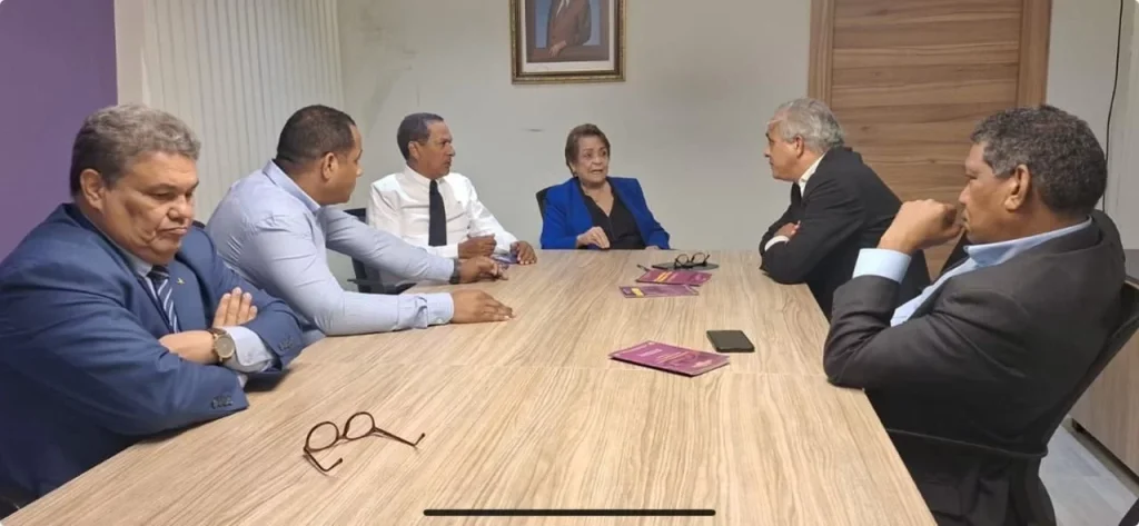 Four PLD members renounce the party