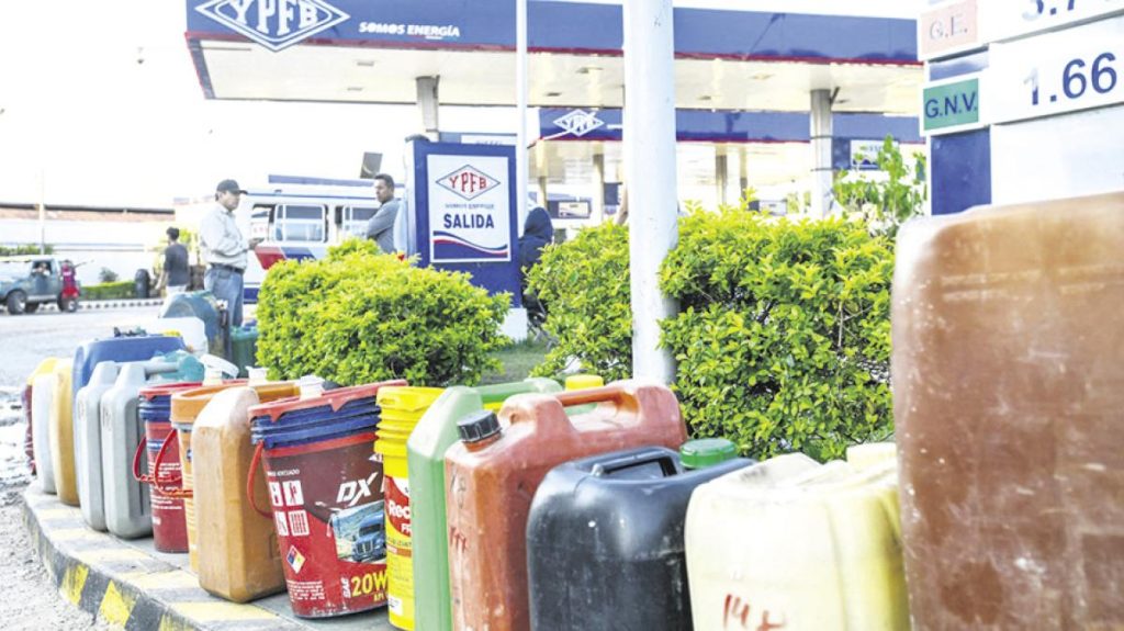 Fuels: Government ensures that the price of empty drums rose from Bs 10 to 50, shows that there is hoarding