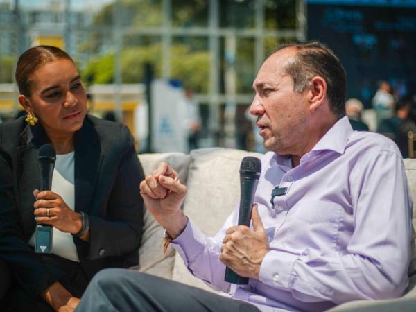 Government requests alliance with the private sector from labor and educational challenges