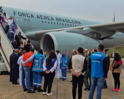 Government will launch a program to welcome repatriad Brazilians