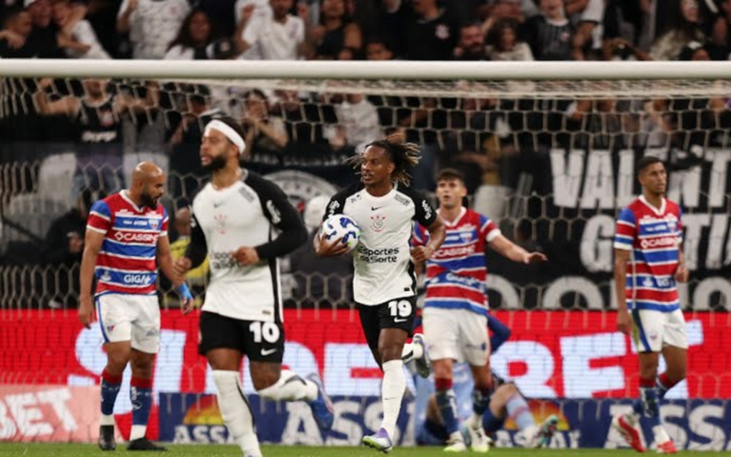 He stung the 'snake': Carrillo scored and avoided the fall of Corinthians against Fortaleza [Video]