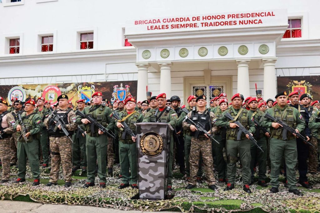 Honor Guard manifests loyalty and absolute support to President Nicolás Maduro