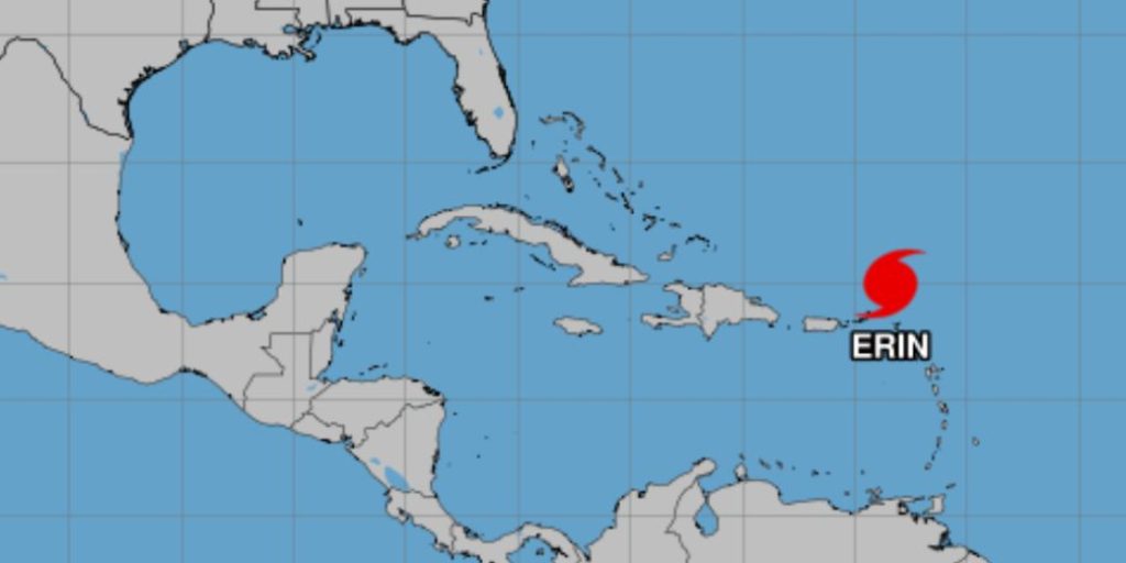 Huracán Erin alcanza categoría cinco