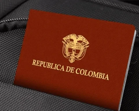 If his Colombian passport was lost, nothing happens: he can replace it for free