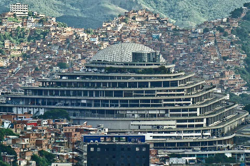 In the Helicoid restricts food for political prisoners one day per week