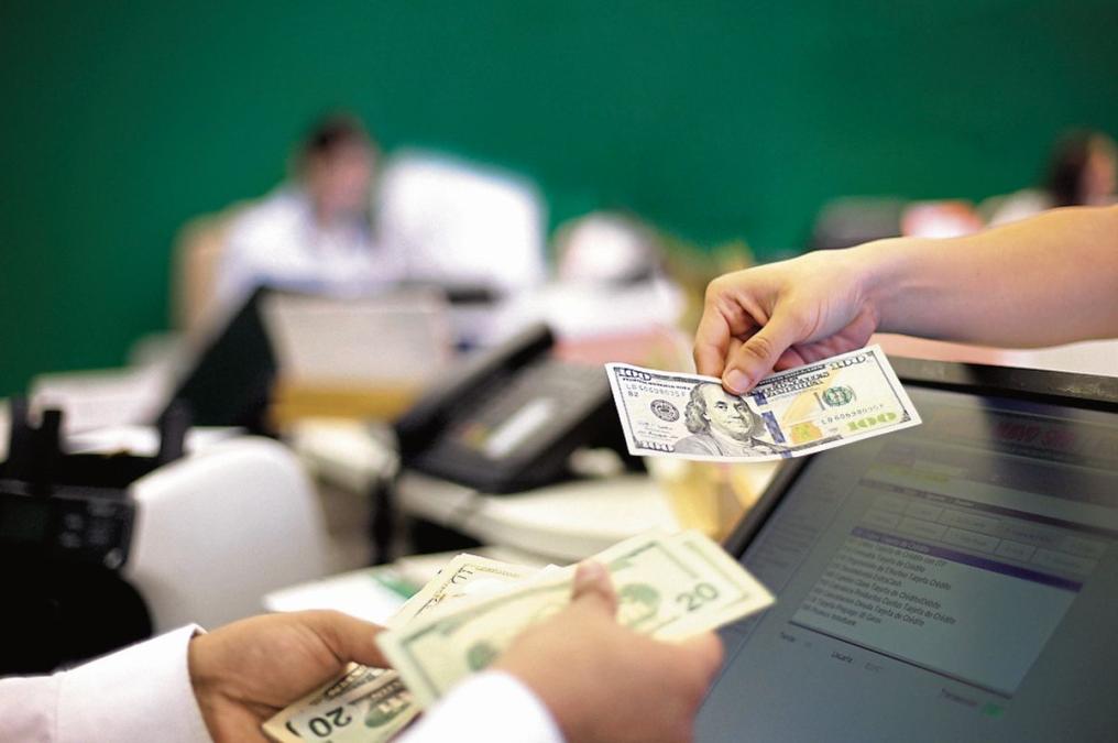 Investment strategies with a downward dollar