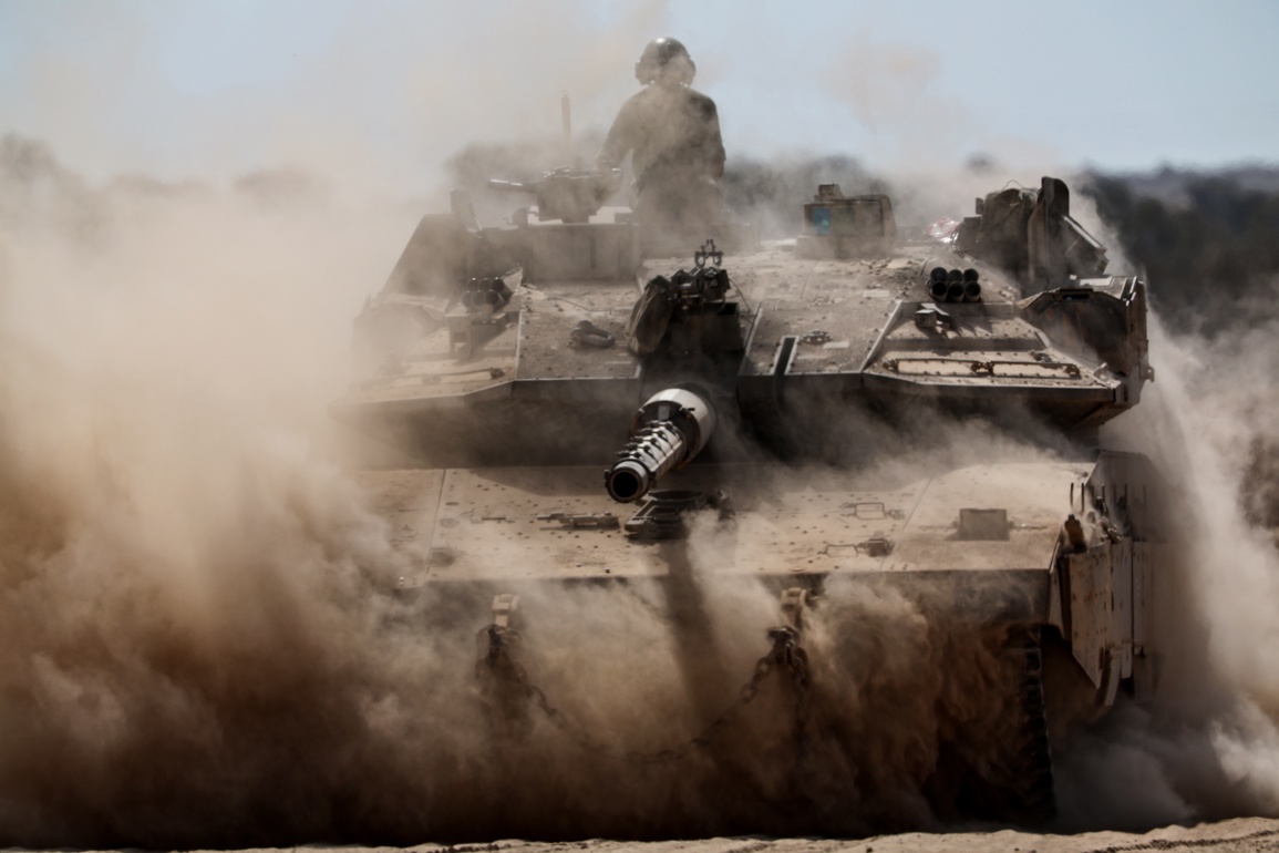 Israel urges doctors, hospitals and NGOs to leave Gaza