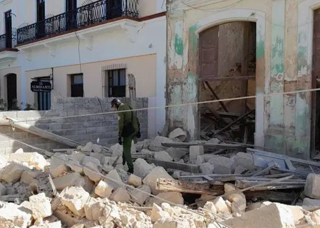 It collapses in Cárdenas leaves an injured and "considerable" damage in the electricity grid