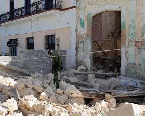 It collapses in Cárdenas leaves an injured and "considerable" damage in the electricity grid