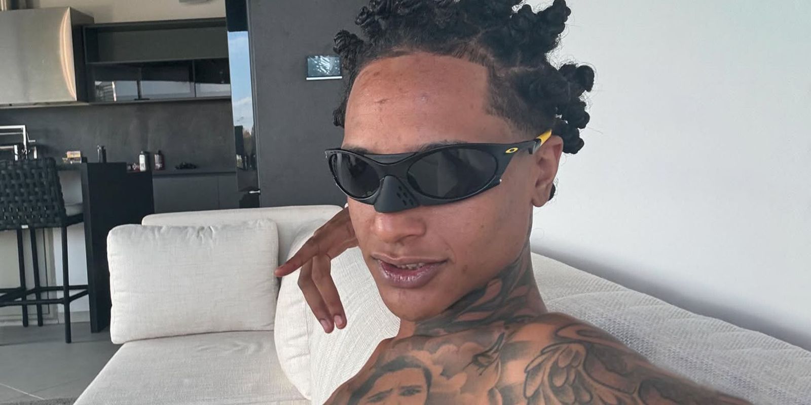 Justice denies a request from habeas corpus to oruam