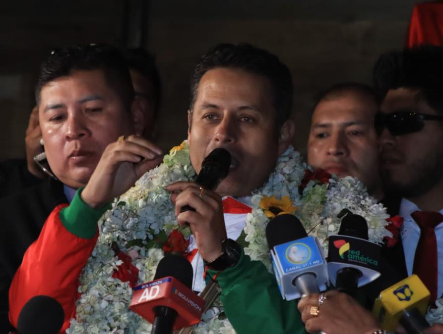 Lara unleashes euphoria in El Alto and launches warnings to Rodrigo, Tuto and legislators