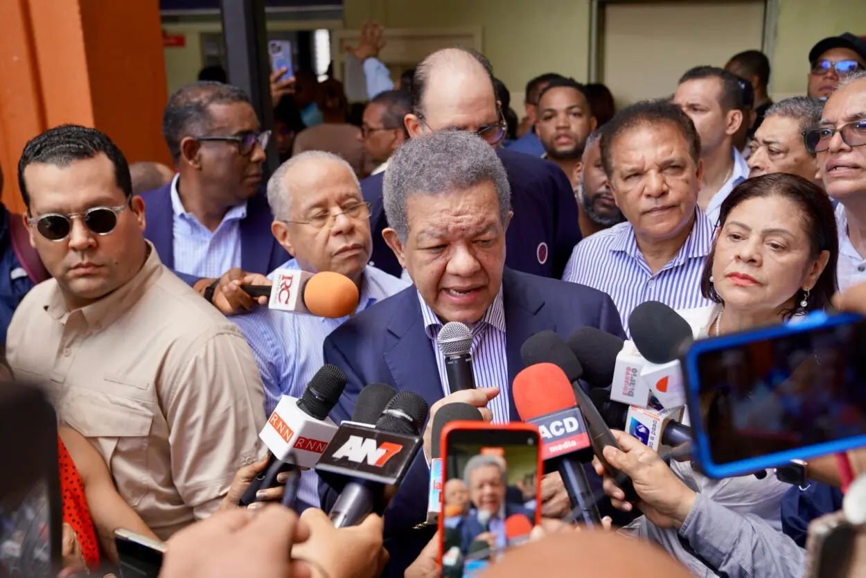 Leonel destaca movilización sin igual en elecciones internas de Fuerza del Pueblo