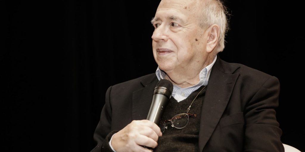 Luis Fernando Verissimo is admitted to Hospital ICU in Porto Alegre