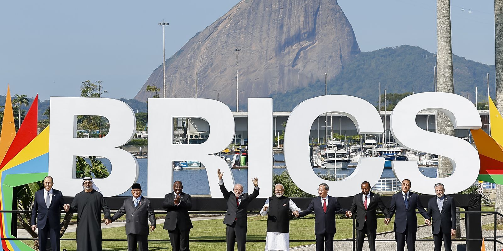 Lula says he didn't go back from Brics's own currency