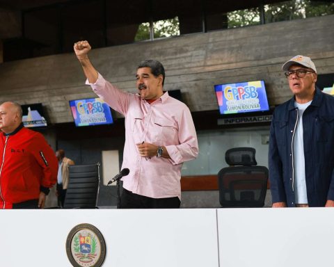 Maduro: The renewal of threats against Venezuela are a "rotten refrito"