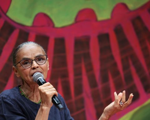 Marina Silva Hits Main Stages of the Paraty Literary Party