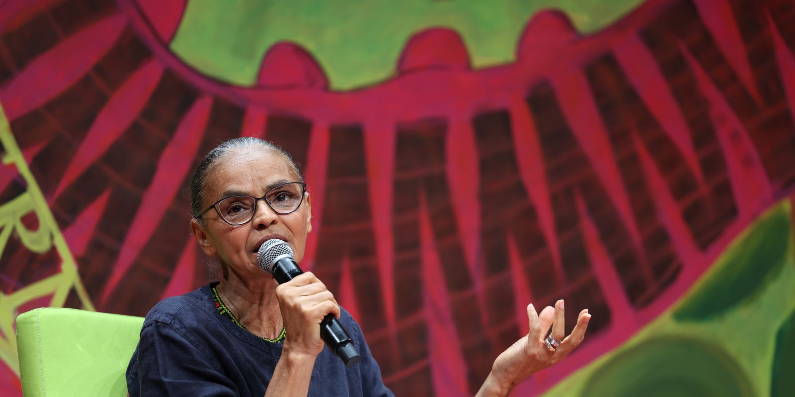 Marina Silva Hits Main Stages of the Paraty Literary Party