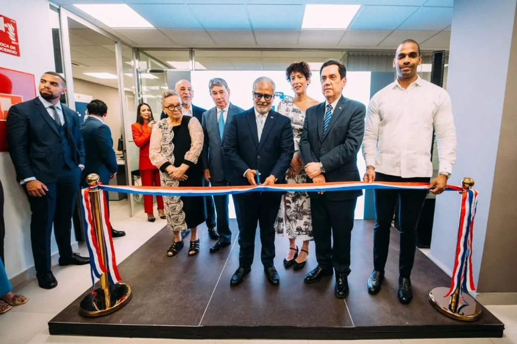 Mars Piantini opens in Madrid the most modern consulate of the Foreign Service