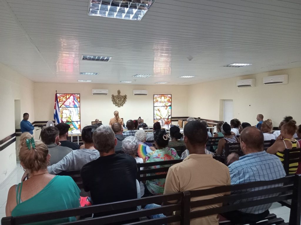 Matanzas court sanctions former housing director in Cárdenas for embezzlement