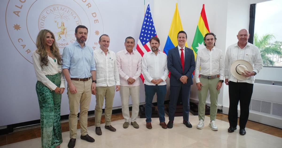 Mayors of the main cities meet in Cartagena with the US delegation.