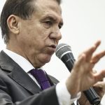 Minister of Labor says that country should not despair by tariff