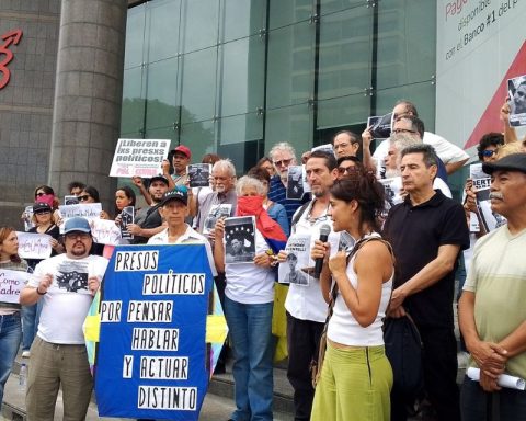 protesta activistas madres presos políticos
