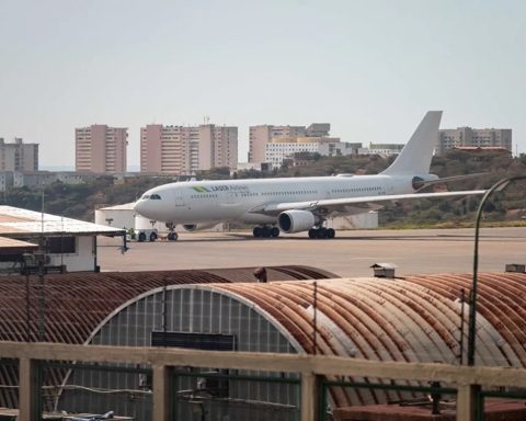 More than 200 Venezuelans return to their country from the US after scale in Honduras