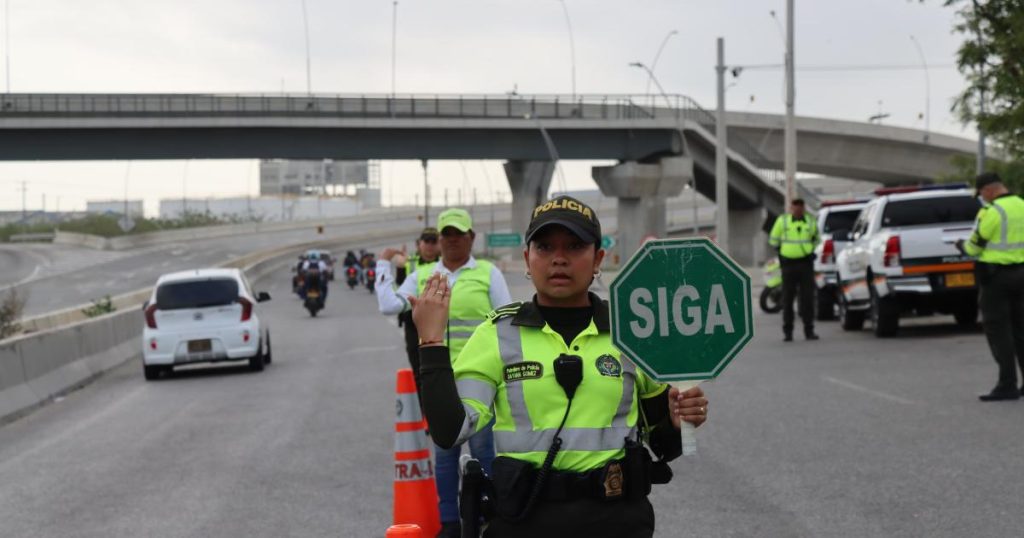 National Police reinforces road safety in Barranquilla during the festive bridge