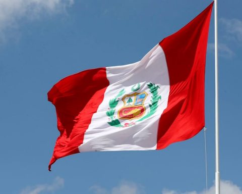 New Law hardens requirements to access Peruvian nationality: they must reside at least five years in the country