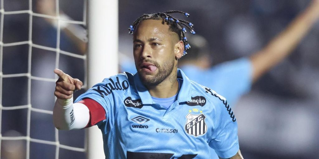 Neymar goes out and is claimed, but continues to fall into provocation