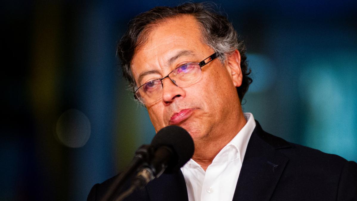 Petro invents a conflict with our country to cover its scandals