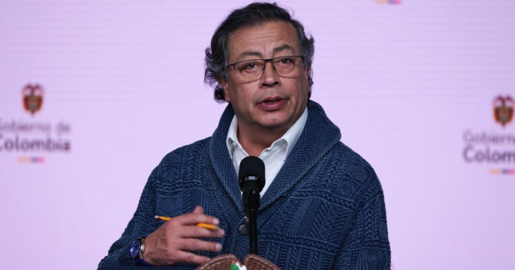 President Petro will initiate a process to "claim" the southern border in the middle of dispute with Peru on Santa Rosa Island