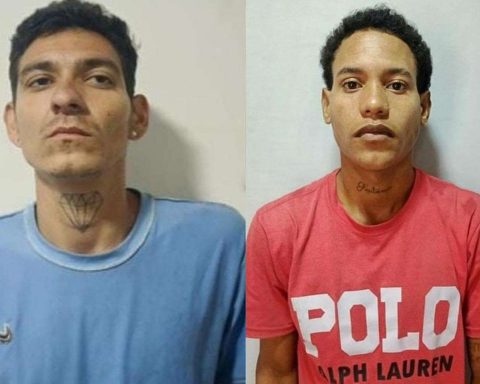 Prisoners for hitting parents and grandmother