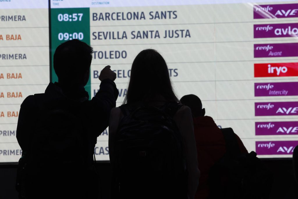 Renfe will compensate for a traveler who lost flight to Cuba for a delay of more than two hours