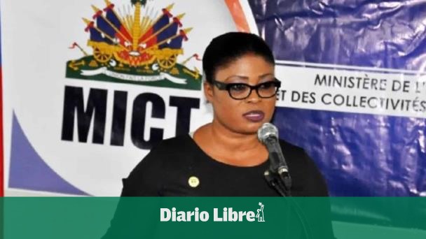 Rosemila Petit-Frére stopped for migration in Puerto Plata