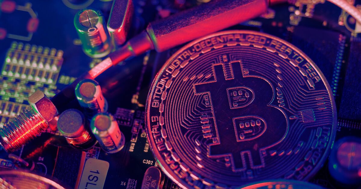 SAT and IIF perfected the sights in operations with cryptocurrencies and real estate sector