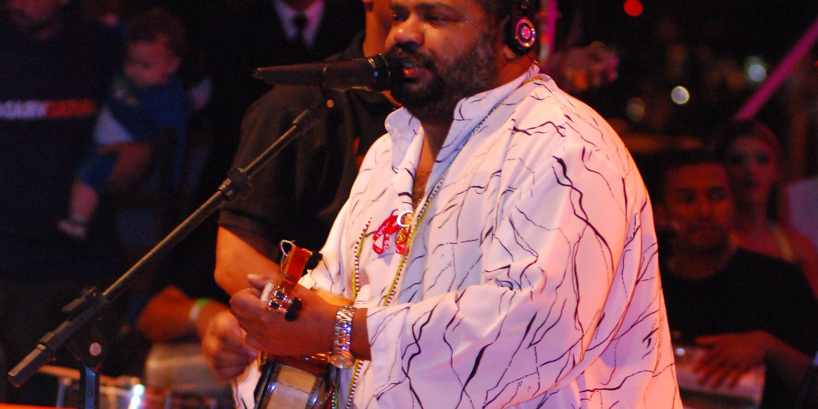 Sambistas and Carioca associations mourn Arlindo Cruz's death