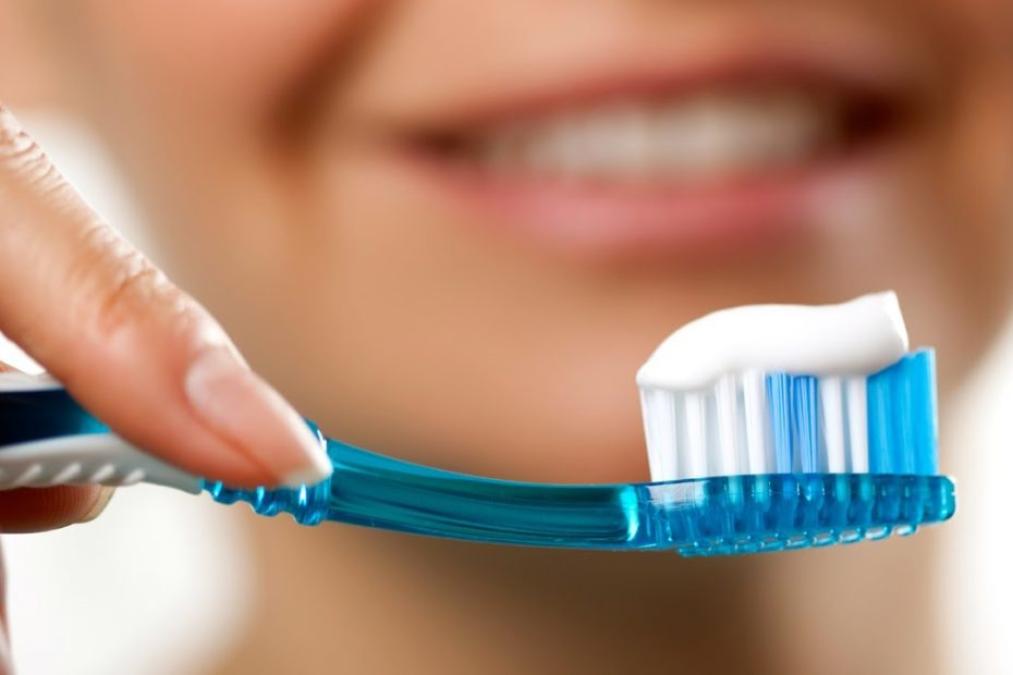 Santa Cruz headquarters alert on adverse reactions for use of dental pastes with tin fluoride