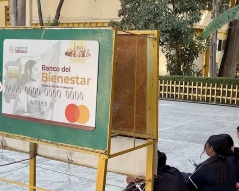 Scholarship coverage decreased in the last straight of the AMLO government