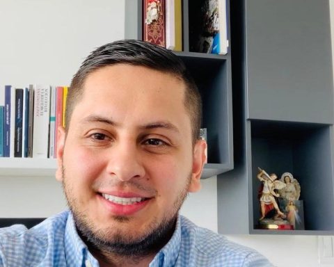 Senator Esteban Quintero denounces threats against him